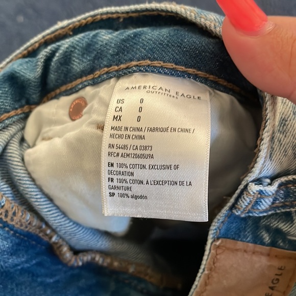 NWOT american eagle mom jean shorts - Picture 4 of 4